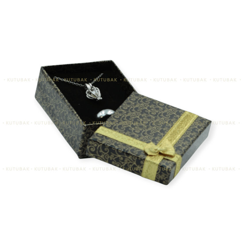 Kurdeleli Karton Takı Kutusu (6x8) - 2